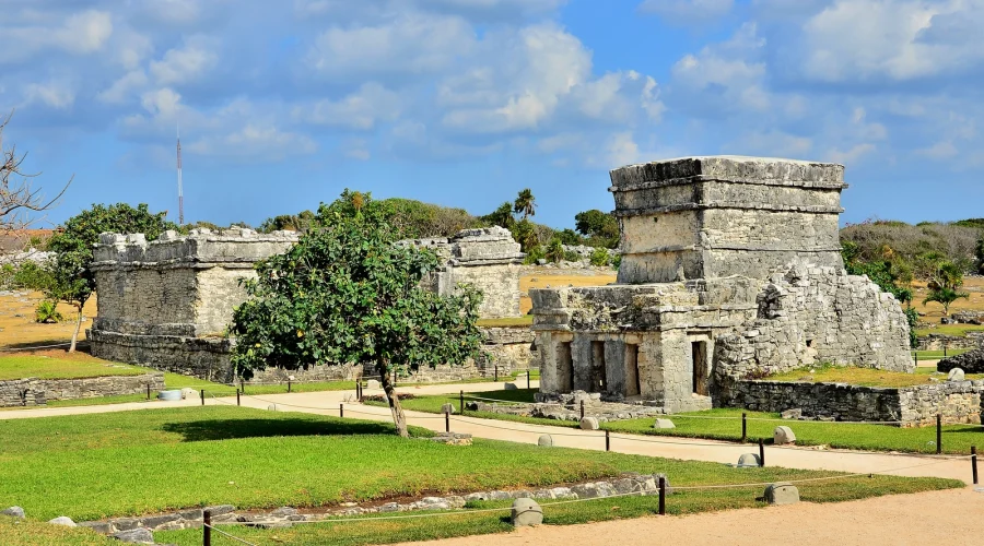 Tulum-Ruins-2-Paradise-Tulum