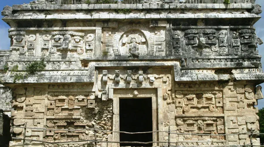 church-house-chichen-itza
