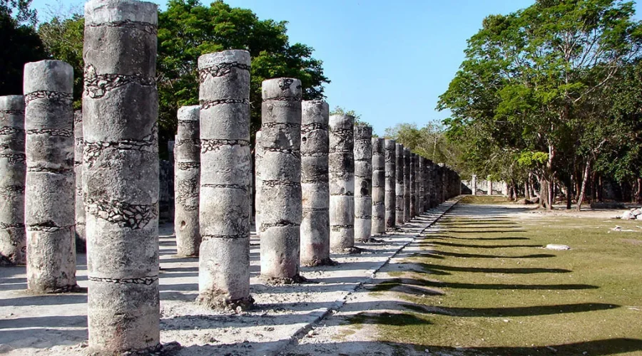 the-thousand-columns-chichen-itza